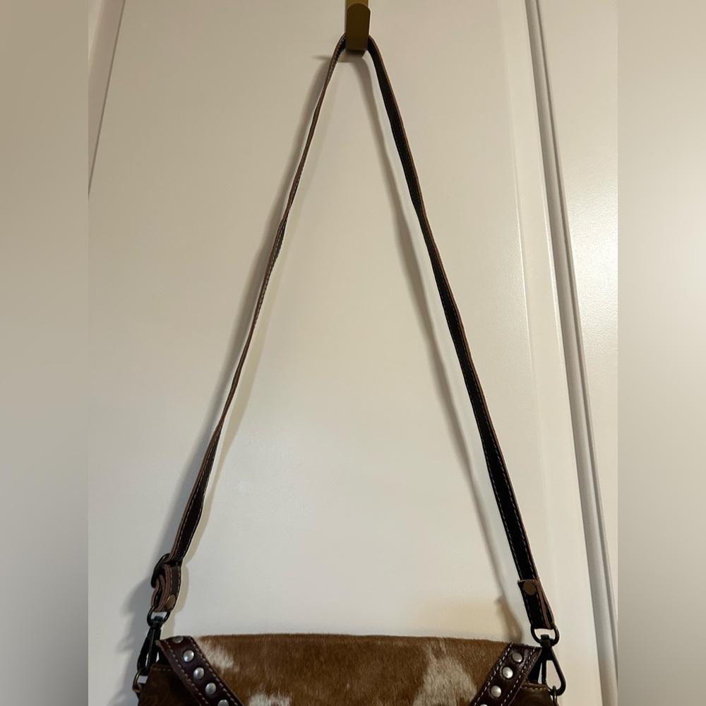 🐮🤠 Myra Bag Brown & Tan Cow print fur Cowgirl leather Crossbody Fringe 🐮🤠 - Picture 12 of 12